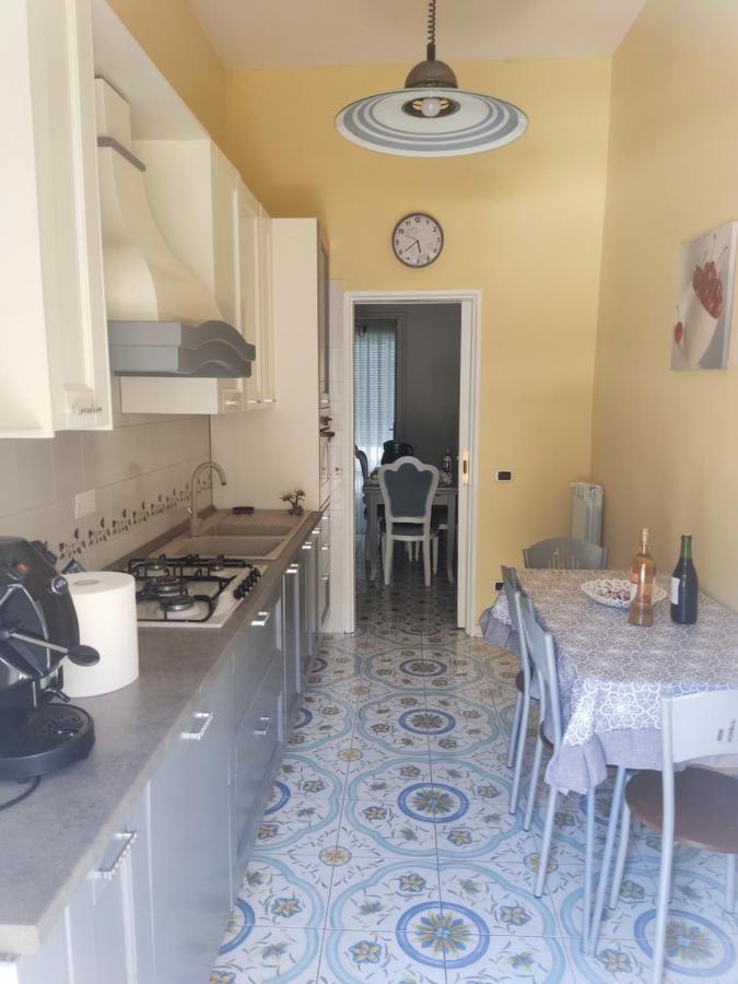 Residenza Regina Margherita Castellammare di Stabia Exterior foto